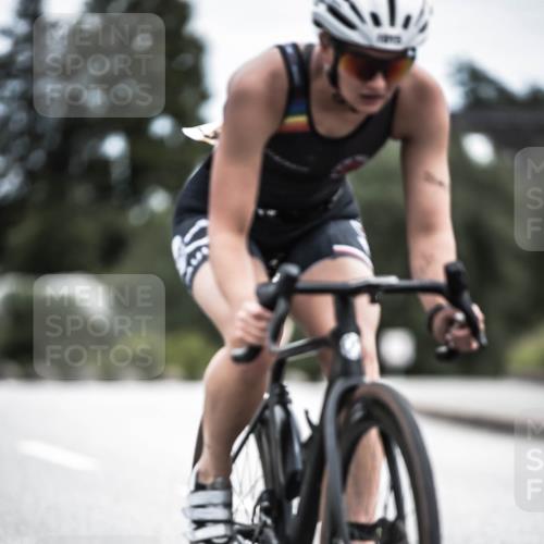 21.06.2026 - 29. Vierlanden-Triathlon H.Heesch http://msf.ph/oto/9877050 21.06.2026 12:34:04 Radfahren 804, 929, 1002, 1015 meine-sportfotos.de