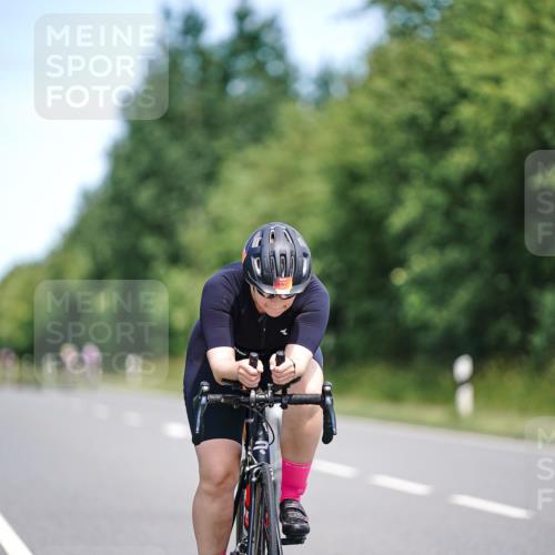 21.06.2026 - Viking Triathlon Michael Burmester http://msf.ph/oto/9877066 21.06.2026 12:59:00 Radfahren 69, 127, 528, 557 meine-sportfotos.de