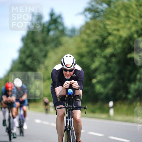 21.06.2026 - Viking Triathlon Michael Burmester http://msf.ph/oto/9877241 21.06.2026 13:00:22 Radfahren 363, 458, 539 meine-sportfotos.de