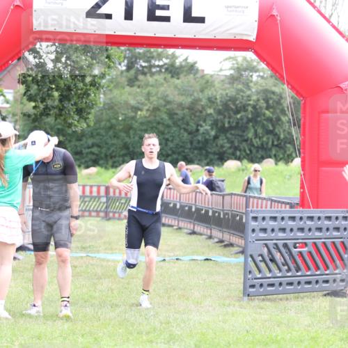 21.06.2026 - 29. Vierlanden-Triathlon Andreas Tolksdorf http://msf.ph/oto/9877259 21.06.2026 11:11:42 Ziel 336, 336 meine-sportfotos.de