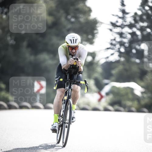 21.06.2026 - 29. Vierlanden-Triathlon H.Heesch http://msf.ph/oto/9877262 21.06.2026 09:02:44 Radfahren 122, 195 meine-sportfotos.de