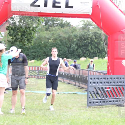 21.06.2026 - 29. Vierlanden-Triathlon Andreas Tolksdorf http://msf.ph/oto/9877265 21.06.2026 11:11:42 Ziel 336, 336 meine-sportfotos.de