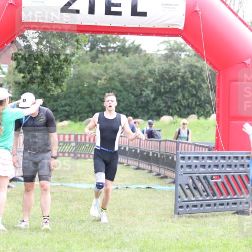 21.06.2026 - 29. Vierlanden-Triathlon Andreas Tolksdorf http://msf.ph/oto/9877273 21.06.2026 11:11:42 Ziel 336, 336 meine-sportfotos.de