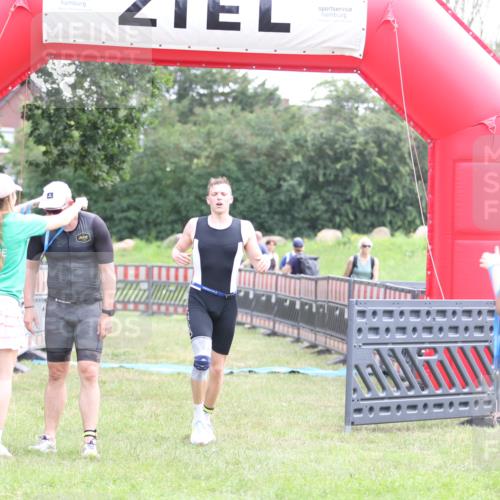 21.06.2026 - 29. Vierlanden-Triathlon Andreas Tolksdorf http://msf.ph/oto/9877278 21.06.2026 11:11:42 Ziel 336, 336 meine-sportfotos.de