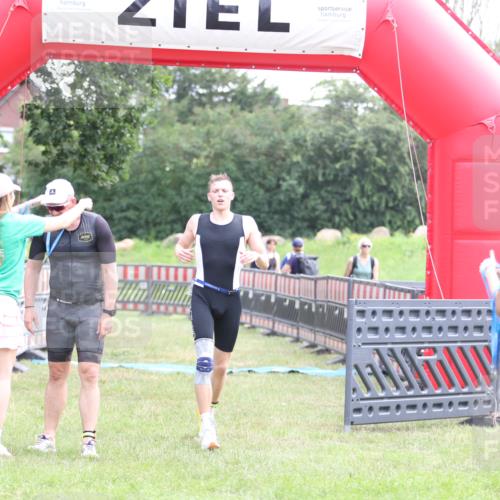 21.06.2026 - 29. Vierlanden-Triathlon Andreas Tolksdorf http://msf.ph/oto/9877286 21.06.2026 11:11:42 Ziel 336, 336 meine-sportfotos.de