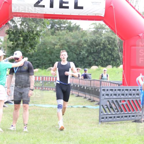 21.06.2026 - 29. Vierlanden-Triathlon Andreas Tolksdorf http://msf.ph/oto/9877293 21.06.2026 11:11:42 Ziel 336, 336 meine-sportfotos.de