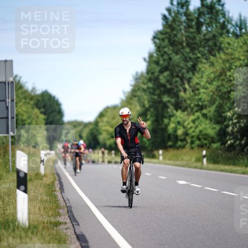 21.06.2026 - Viking Triathlon Michael Burmester http://msf.ph/oto/9877318 21.06.2026 13:00:47 Radfahren 377, 416, 511, 515, 521, 529, 542 meine-sportfotos.de