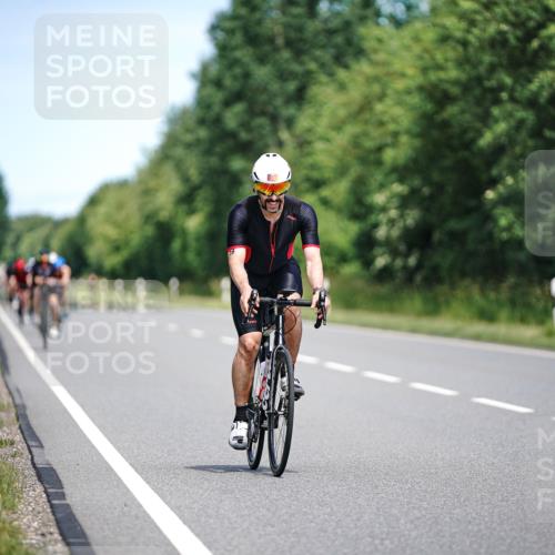 21.06.2026 - Viking Triathlon Michael Burmester http://msf.ph/oto/9877342 21.06.2026 13:00:49 Radfahren 377, 416, 511, 515, 521, 529, 542, 664 meine-sportfotos.de