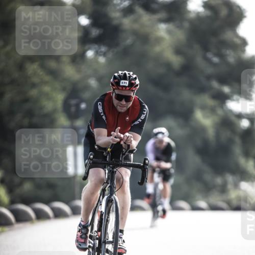 21.06.2026 - 29. Vierlanden-Triathlon H.Heesch http://msf.ph/oto/9877367 21.06.2026 09:03:09 Radfahren 167, 171 meine-sportfotos.de