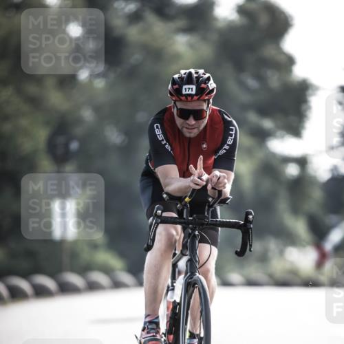 21.06.2026 - 29. Vierlanden-Triathlon H.Heesch http://msf.ph/oto/9877383 21.06.2026 09:03:10 Radfahren 167, 171 meine-sportfotos.de