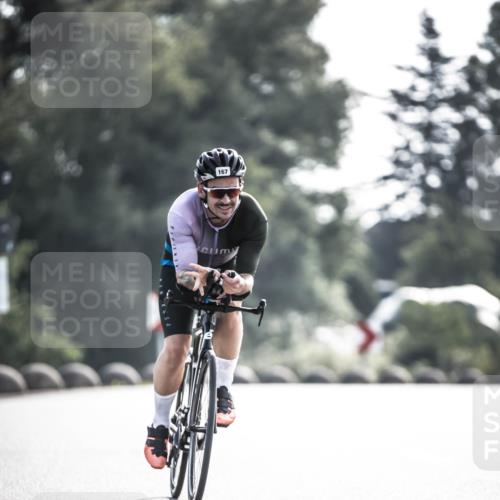 21.06.2026 - 29. Vierlanden-Triathlon H.Heesch http://msf.ph/oto/9877401 21.06.2026 09:03:11 Radfahren 167, 171 meine-sportfotos.de