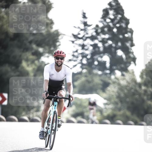 21.06.2026 - 29. Vierlanden-Triathlon H.Heesch http://msf.ph/oto/9877479 21.06.2026 09:03:37 Radfahren 33, 126 meine-sportfotos.de