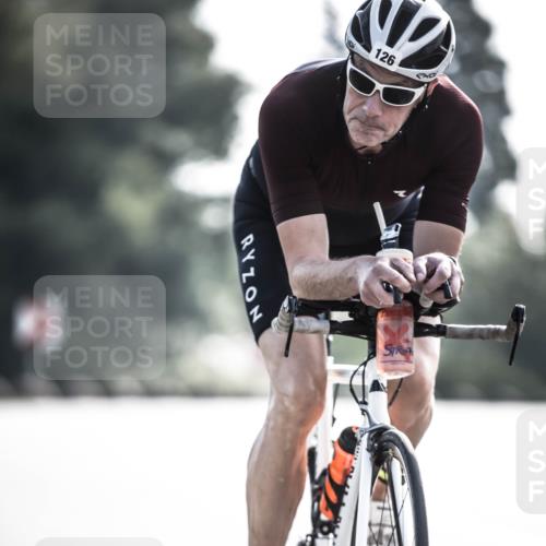 21.06.2026 - 29. Vierlanden-Triathlon H.Heesch http://msf.ph/oto/9877577 21.06.2026 09:03:44 Radfahren 124, 126 meine-sportfotos.de