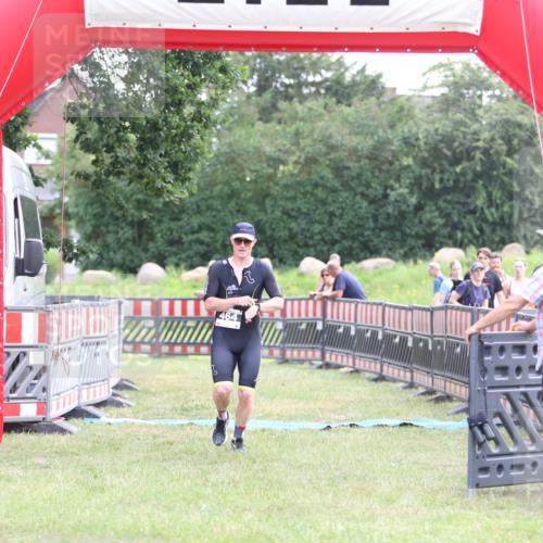 21.06.2026 - 29. Vierlanden-Triathlon Andreas Tolksdorf http://msf.ph/oto/9877692 21.06.2026 11:14:33 Ziel 464, 464 meine-sportfotos.de