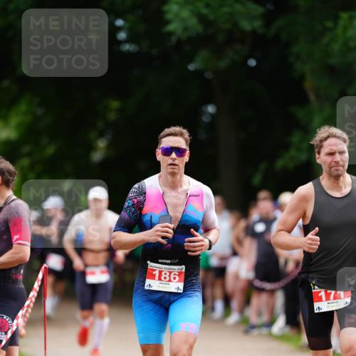 21.06.2026 - 29. Vierlanden-Triathlon LAZAROV Photography http://msf.ph/oto/9877707 21.06.2026 11:39:44 Laufen 10, 202, 186, 4, 14, 171 meine-sportfotos.de