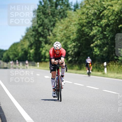 21.06.2026 - Viking Triathlon Michael Burmester http://msf.ph/oto/9877759 21.06.2026 13:04:14 Radfahren 61, 498, 550, 624 meine-sportfotos.de