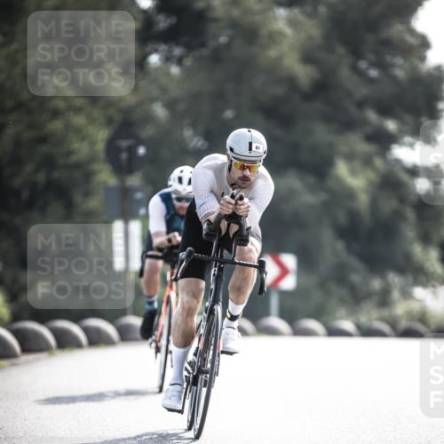 21.06.2026 - 29. Vierlanden-Triathlon H.Heesch http://msf.ph/oto/9877762 21.06.2026 09:04:50 Radfahren 70, 81, 98 meine-sportfotos.de
