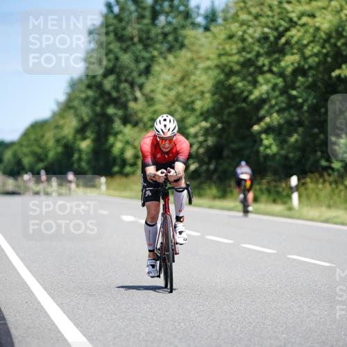 21.06.2026 - Viking Triathlon Michael Burmester http://msf.ph/oto/9877765 21.06.2026 13:04:14 Radfahren 61, 498, 550, 624 meine-sportfotos.de