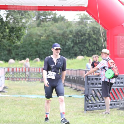 21.06.2026 - 29. Vierlanden-Triathlon Andreas Tolksdorf http://msf.ph/oto/9877771 21.06.2026 11:14:36 Ziel 464, 464 meine-sportfotos.de