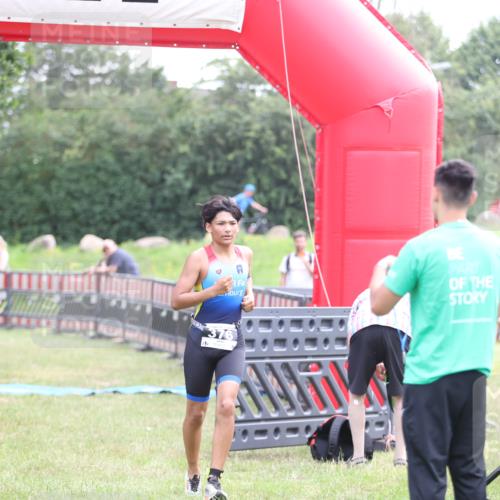 21.06.2026 - 29. Vierlanden-Triathlon Andreas Tolksdorf http://msf.ph/oto/9877789 21.06.2026 11:14:57 Ziel 358, 454, 358, 454 meine-sportfotos.de