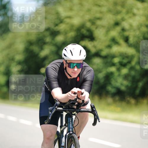 21.06.2026 - Viking Triathlon Michael Burmester http://msf.ph/oto/9877855 21.06.2026 13:04:50 Radfahren 217, 229, 300, 496 meine-sportfotos.de