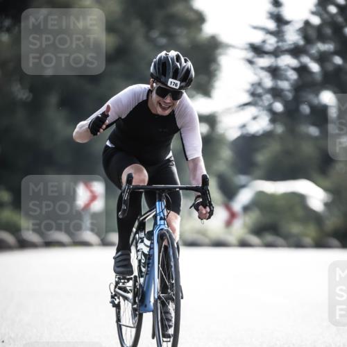 21.06.2026 - 29. Vierlanden-Triathlon H.Heesch http://msf.ph/oto/9877922 21.06.2026 09:05:48 Radfahren 176, 216 meine-sportfotos.de