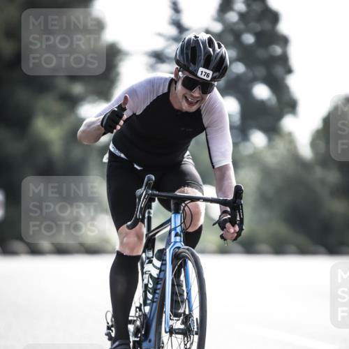21.06.2026 - 29. Vierlanden-Triathlon H.Heesch http://msf.ph/oto/9877938 21.06.2026 09:05:48 Radfahren 176, 216 meine-sportfotos.de