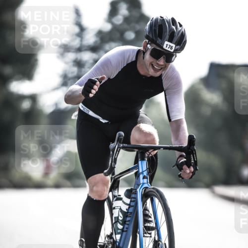 21.06.2026 - 29. Vierlanden-Triathlon H.Heesch http://msf.ph/oto/9877945 21.06.2026 09:05:48 Radfahren 176, 216 meine-sportfotos.de