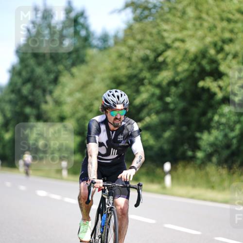 21.06.2026 - Viking Triathlon Michael Burmester http://msf.ph/oto/9877960 21.06.2026 13:05:08 Radfahren 92, 496, 631 meine-sportfotos.de