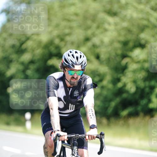 21.06.2026 - Viking Triathlon Michael Burmester http://msf.ph/oto/9877966 21.06.2026 13:05:09 Radfahren 92, 496, 631 meine-sportfotos.de