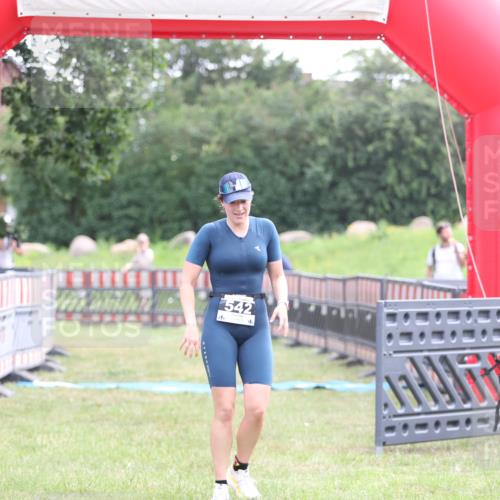 21.06.2026 - 29. Vierlanden-Triathlon Andreas Tolksdorf http://msf.ph/oto/9877984 21.06.2026 11:15:19 Ziel 473, 542, 473, 542 meine-sportfotos.de