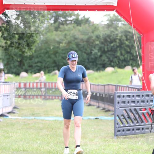 21.06.2026 - 29. Vierlanden-Triathlon Andreas Tolksdorf http://msf.ph/oto/9878003 21.06.2026 11:15:19 Ziel 473, 542, 473, 542 meine-sportfotos.de