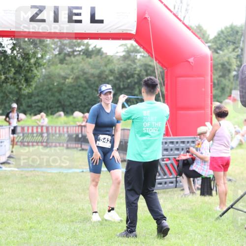 21.06.2026 - 29. Vierlanden-Triathlon Andreas Tolksdorf http://msf.ph/oto/9878046 21.06.2026 11:15:20 Ziel 473, 542, 473, 542 meine-sportfotos.de