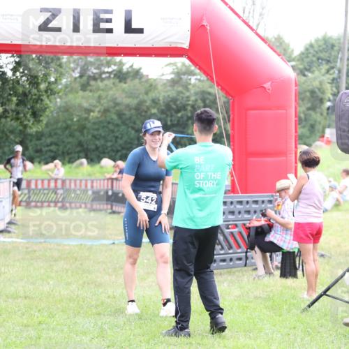 21.06.2026 - 29. Vierlanden-Triathlon Andreas Tolksdorf http://msf.ph/oto/9878053 21.06.2026 11:15:20 Ziel 473, 542, 473, 542 meine-sportfotos.de