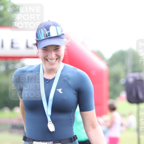 21.06.2026 - 29. Vierlanden-Triathlon Andreas Tolksdorf http://msf.ph/oto/9878120 21.06.2026 11:15:32 Ziel  meine-sportfotos.de