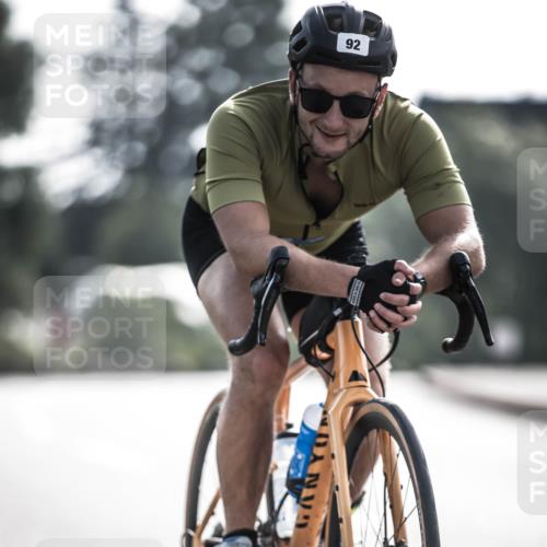 21.06.2026 - 29. Vierlanden-Triathlon H.Heesch http://msf.ph/oto/9878140 21.06.2026 09:06:16 Radfahren 92 meine-sportfotos.de