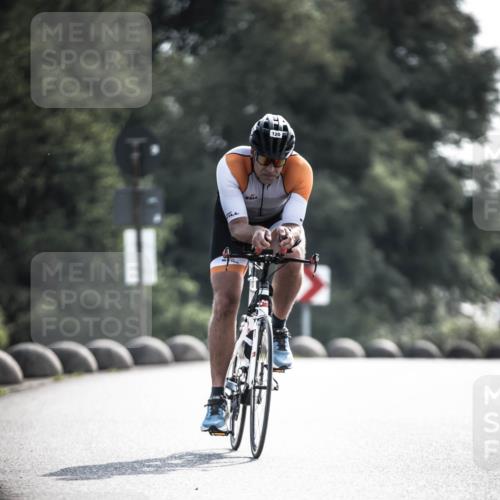 21.06.2026 - 29. Vierlanden-Triathlon H.Heesch http://msf.ph/oto/9878210 21.06.2026 09:07:16 Radfahren 120, 275 meine-sportfotos.de
