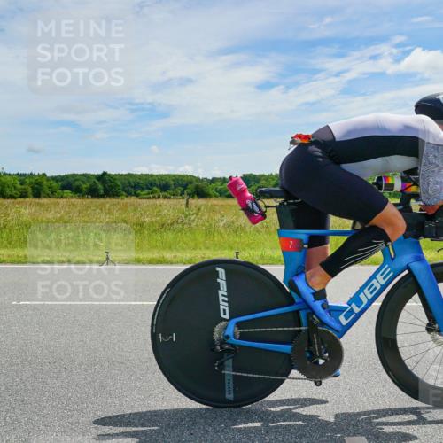 21.06.2026 - Viking Triathlon Michael Burmester http://msf.ph/oto/9878268 21.06.2026 12:15:36 Radfahren 21, 59, 135, 221, 334, 430, 614 meine-sportfotos.de