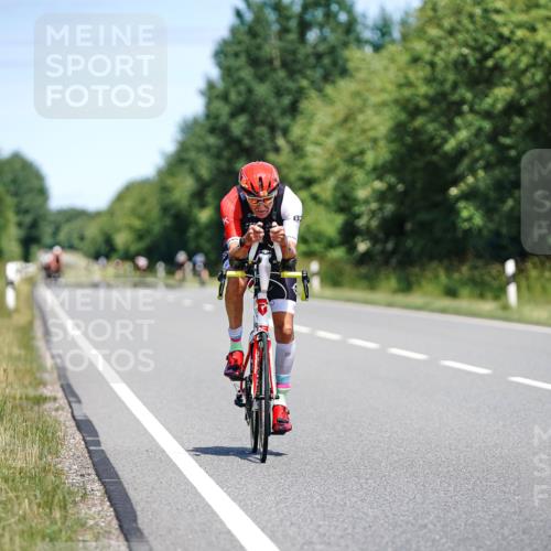 21.06.2026 - Viking Triathlon Michael Burmester http://msf.ph/oto/9878301 21.06.2026 13:07:28 Radfahren 70, 345, 538 meine-sportfotos.de