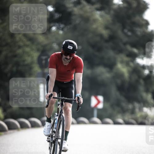 21.06.2026 - 29. Vierlanden-Triathlon H.Heesch http://msf.ph/oto/9878329 21.06.2026 09:07:38 Radfahren 121 meine-sportfotos.de