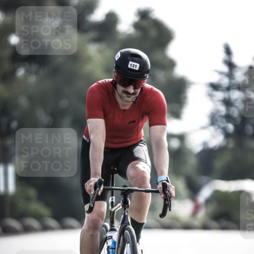 21.06.2026 - 29. Vierlanden-Triathlon H.Heesch http://msf.ph/oto/9878352 21.06.2026 09:07:38 Radfahren 121 meine-sportfotos.de