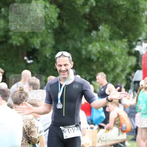 21.06.2026 - 29. Vierlanden-Triathlon Andreas Tolksdorf http://msf.ph/oto/9878384 21.06.2026 11:16:10 Ziel 313, 313 meine-sportfotos.de