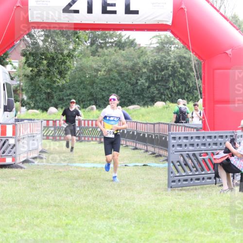 21.06.2026 - 29. Vierlanden-Triathlon Andreas Tolksdorf http://msf.ph/oto/9878415 21.06.2026 11:16:13 Ziel 313, 609, 313, 609 meine-sportfotos.de