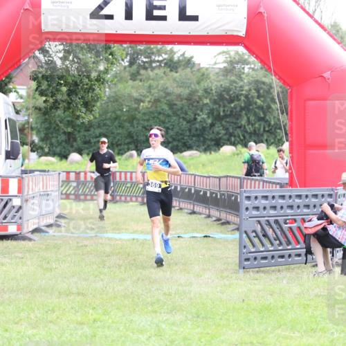 21.06.2026 - 29. Vierlanden-Triathlon Andreas Tolksdorf http://msf.ph/oto/9878445 21.06.2026 11:16:14 Ziel 313, 609, 313, 609 meine-sportfotos.de