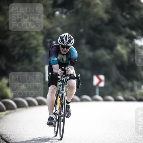 21.06.2026 - 29. Vierlanden-Triathlon H.Heesch http://msf.ph/oto/9878459 21.06.2026 09:07:57 Radfahren 93, 213 meine-sportfotos.de