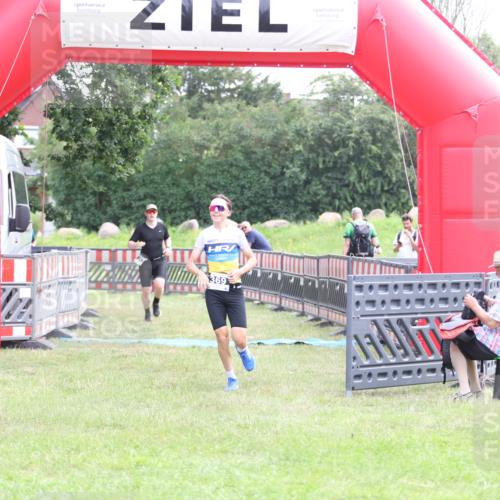 21.06.2026 - 29. Vierlanden-Triathlon Andreas Tolksdorf http://msf.ph/oto/9878460 21.06.2026 11:16:14 Ziel 313, 609, 313, 609 meine-sportfotos.de