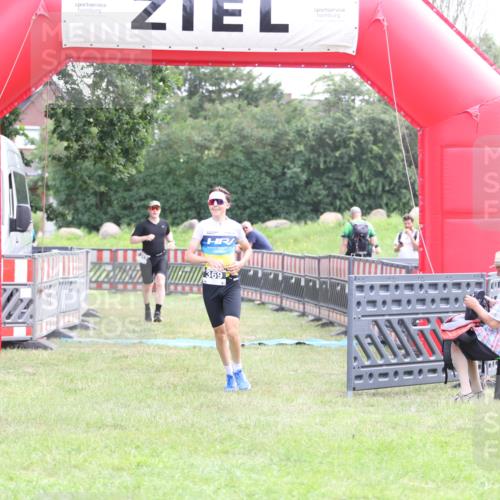 21.06.2026 - 29. Vierlanden-Triathlon Andreas Tolksdorf http://msf.ph/oto/9878468 21.06.2026 11:16:14 Ziel 313, 609, 313, 609 meine-sportfotos.de
