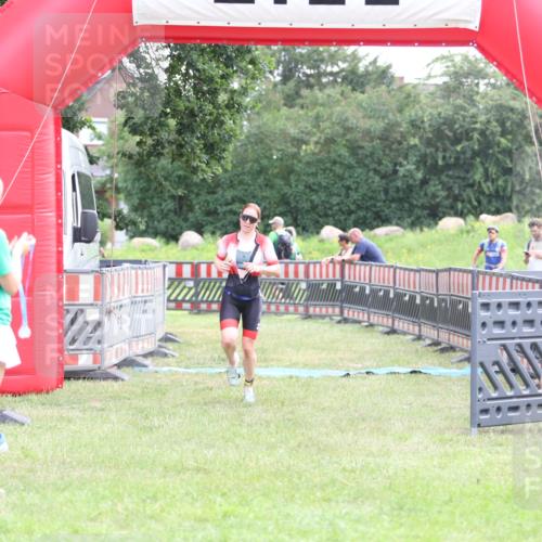 21.06.2026 - 29. Vierlanden-Triathlon Andreas Tolksdorf http://msf.ph/oto/9878635 21.06.2026 11:16:24 Ziel 449, 609, 449, 609 meine-sportfotos.de