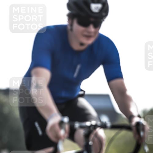 21.06.2026 - 29. Vierlanden-Triathlon H.Heesch http://msf.ph/oto/9878639 21.06.2026 09:08:36 Radfahren 22 meine-sportfotos.de