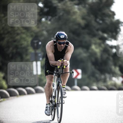 21.06.2026 - 29. Vierlanden-Triathlon H.Heesch http://msf.ph/oto/9878643 21.06.2026 09:08:51 Radfahren 123 meine-sportfotos.de
